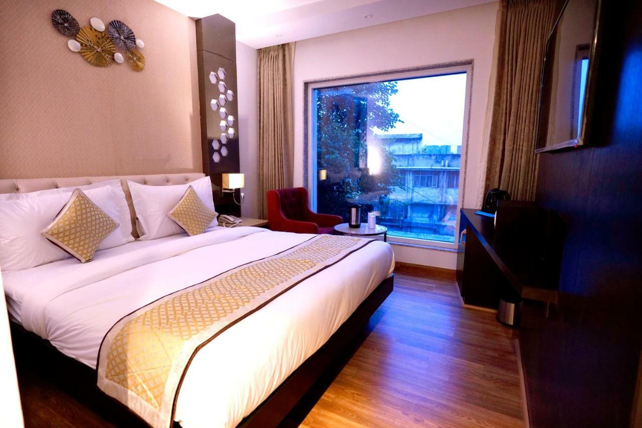 Hotel Ritz New Delhi Exterior photo