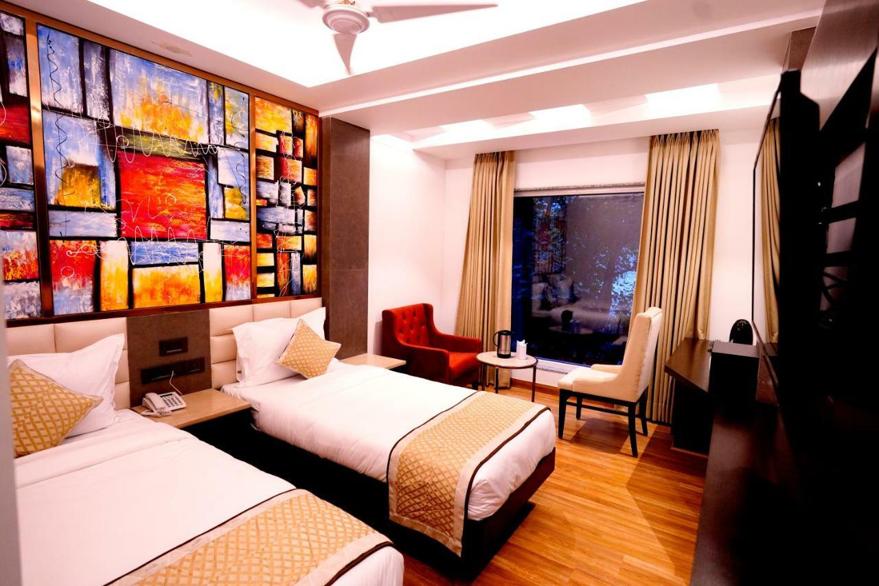 Hotel Ritz New Delhi Exterior photo
